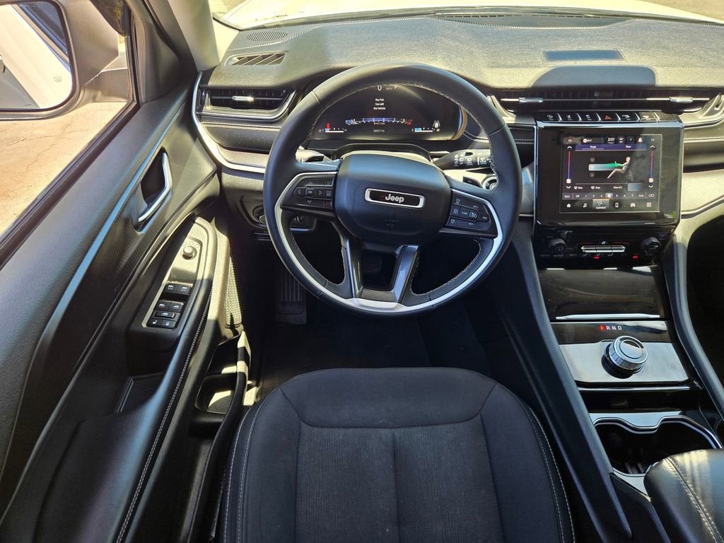 2023 Jeep Grand Cherokee L Laredo