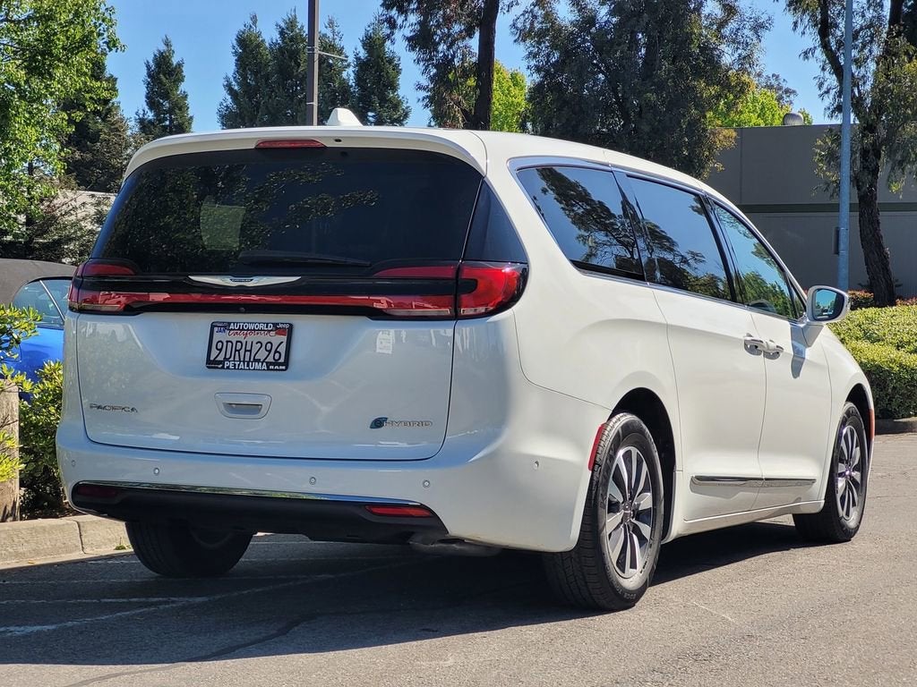 2022 Chrysler Pacifica Hybrid Limited