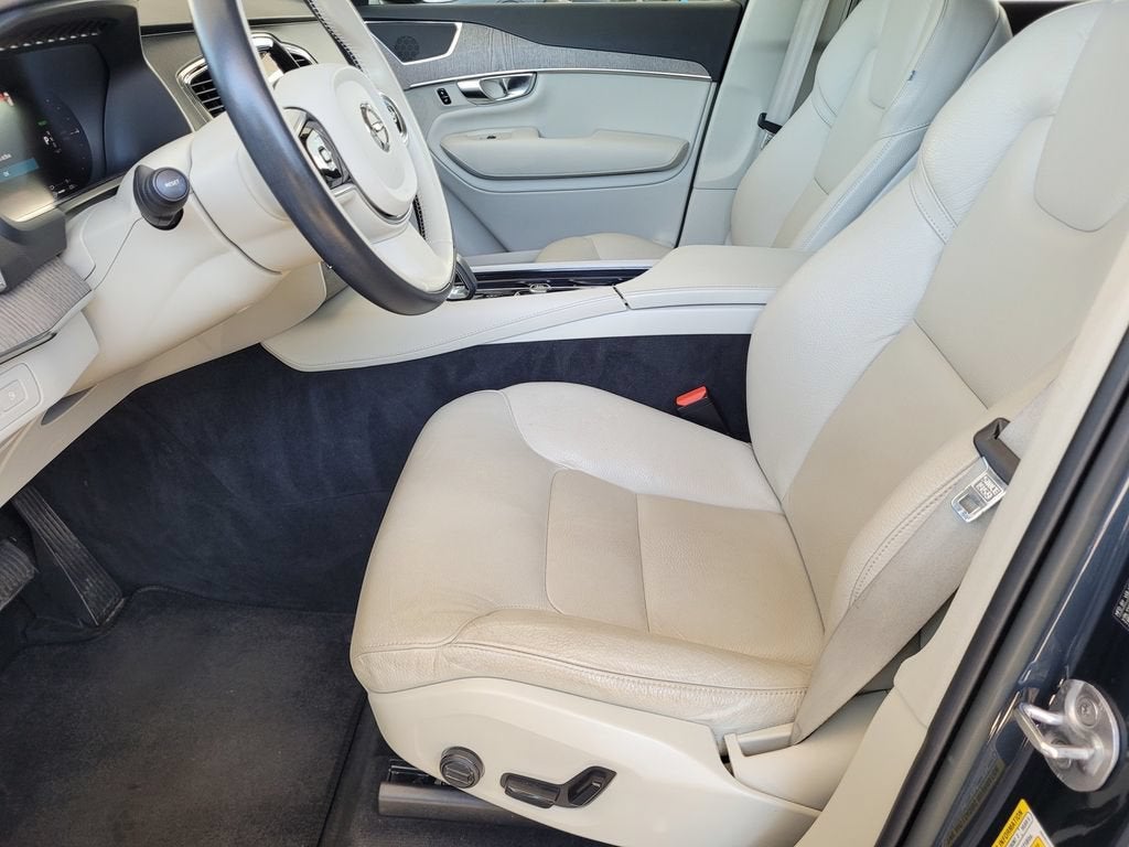 2023 Volvo XC90 Recharge Plug-In Hyb Plus Bright Theme