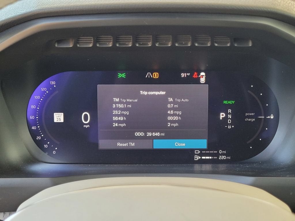 2023 Volvo XC90 Recharge Plug-In Hyb Plus Bright Theme