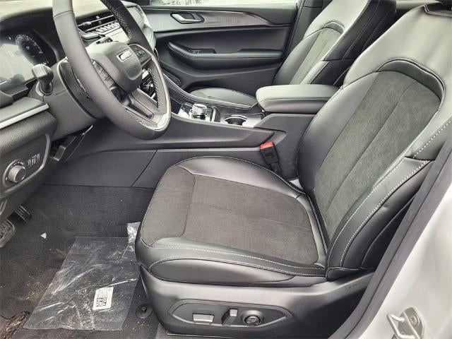 2025 Jeep Grand Cherokee Altitude X 4x4