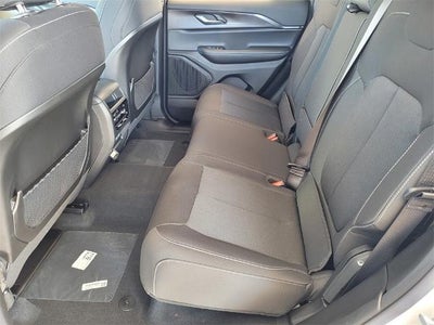 2025 Jeep Grand Cherokee Laredo 4x4