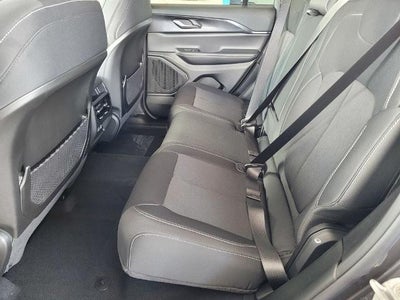 2026 Jeep Grand Cherokee Laredo X 4x4