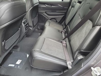 2025 Jeep Grand Cherokee Laredo 4x4