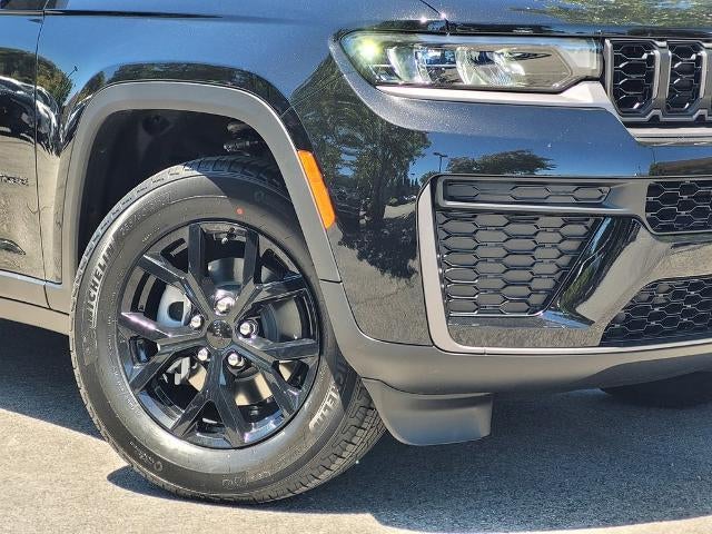 2026 Jeep Grand Cherokee Laredo Altitude 4x4