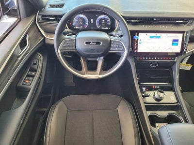 2026 Jeep Grand Cherokee Laredo Altitude 4x4