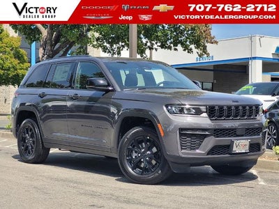 2026 Jeep Grand Cherokee Laredo Altitude 4x4