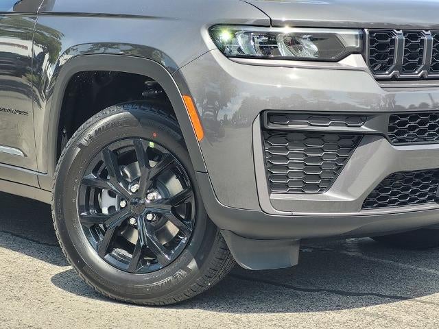 2026 Jeep Grand Cherokee Laredo Altitude 4x4