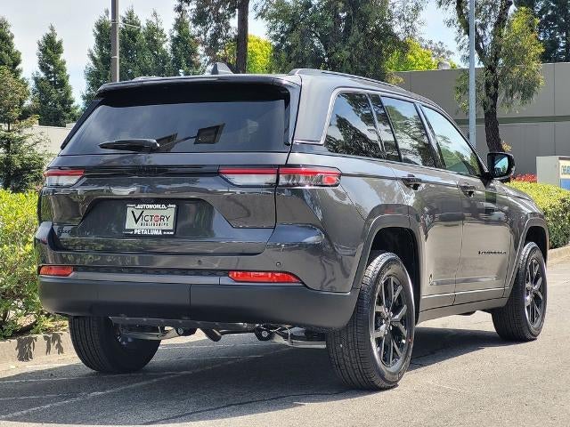2026 Jeep Grand Cherokee Laredo Altitude 4x4