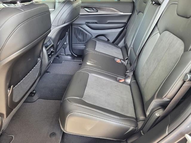 2026 Jeep Grand Cherokee Laredo Altitude 4x4
