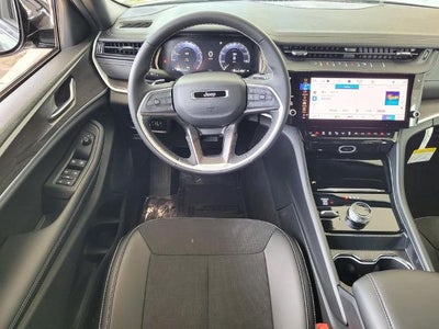 2026 Jeep Grand Cherokee Laredo Altitude 4x4