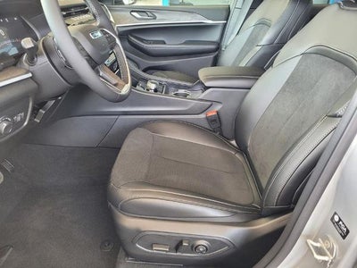 2026 Jeep Grand Cherokee Laredo Altitude 4x4