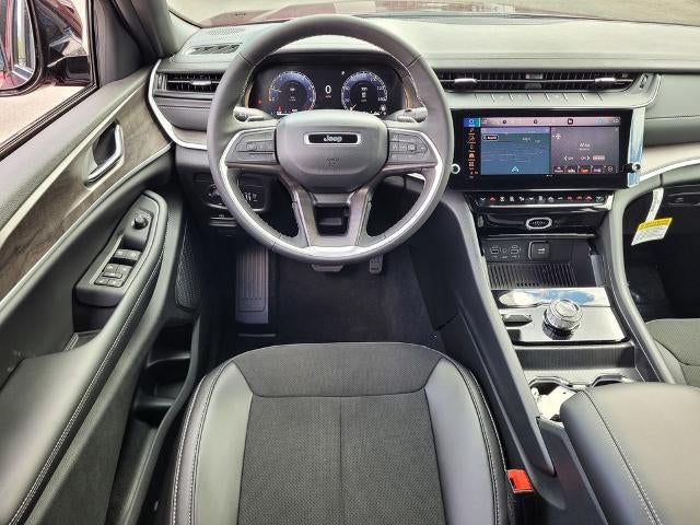 2026 Jeep Grand Cherokee Laredo Altitude 4x4
