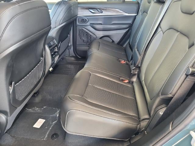 2027 Jeep Grand Cherokee Limited 4x4
