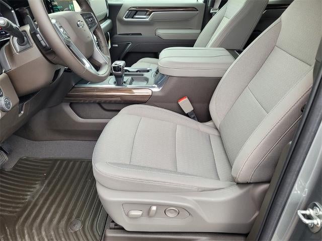 2025 Chevrolet Silverado 1500 Double Cab Standard Box 4-Wheel Drive RST