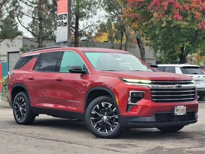 2025 Chevrolet Traverse LT w/2LT