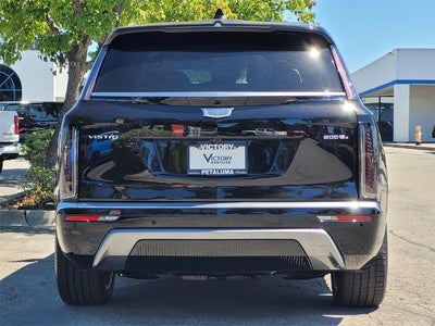 2026 Cadillac VISTIQ AWD 4dr Luxury