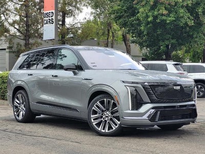 2026 Cadillac VISTIQ AWD 4dr Platinum