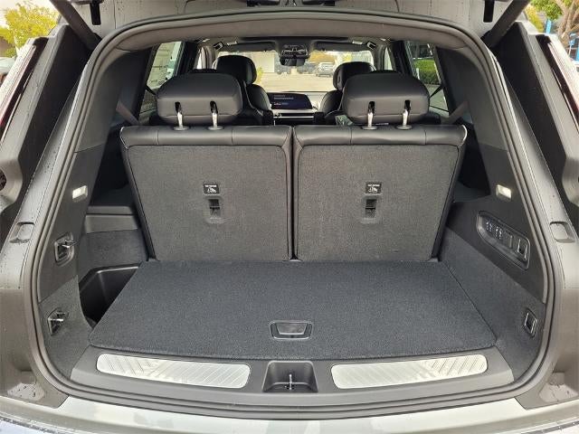 2026 Cadillac VISTIQ AWD 4dr Platinum