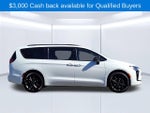 2027 Chrysler Pacifica Limited AWD