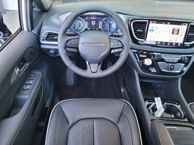 2027 Chrysler Pacifica Limited AWD