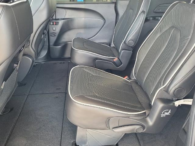 2027 Chrysler Pacifica Limited AWD