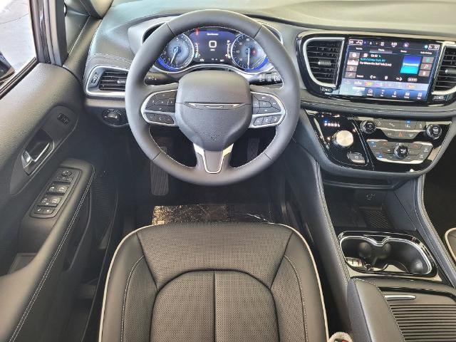 2027 Chrysler Pacifica Limited AWD