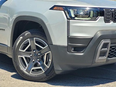 2026 Jeep Cherokee Laredo 4x4