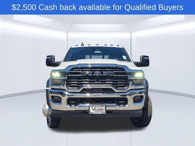 2026 RAM 5500 Chassis Cab Tradesman 4x4 Crew Cab 84" CA 197.4" WB