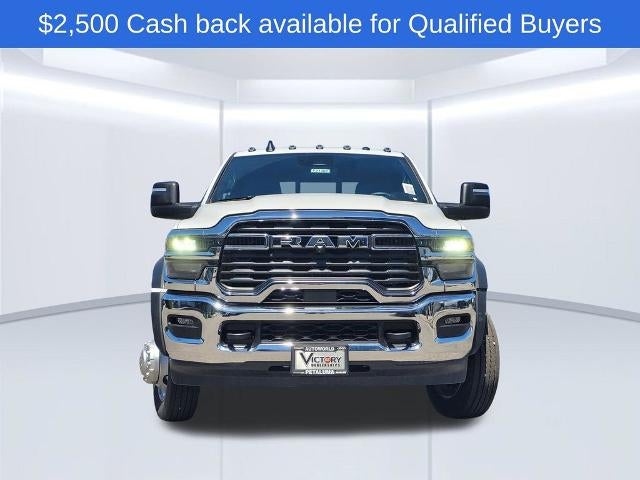 2026 RAM 5500 Chassis Cab Tradesman 4x4 Crew Cab 84" CA 197.4" WB