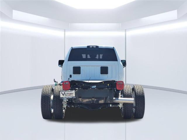 2026 RAM 5500 Chassis Cab Tradesman 4x4 Crew Cab 84" CA 197.4" WB